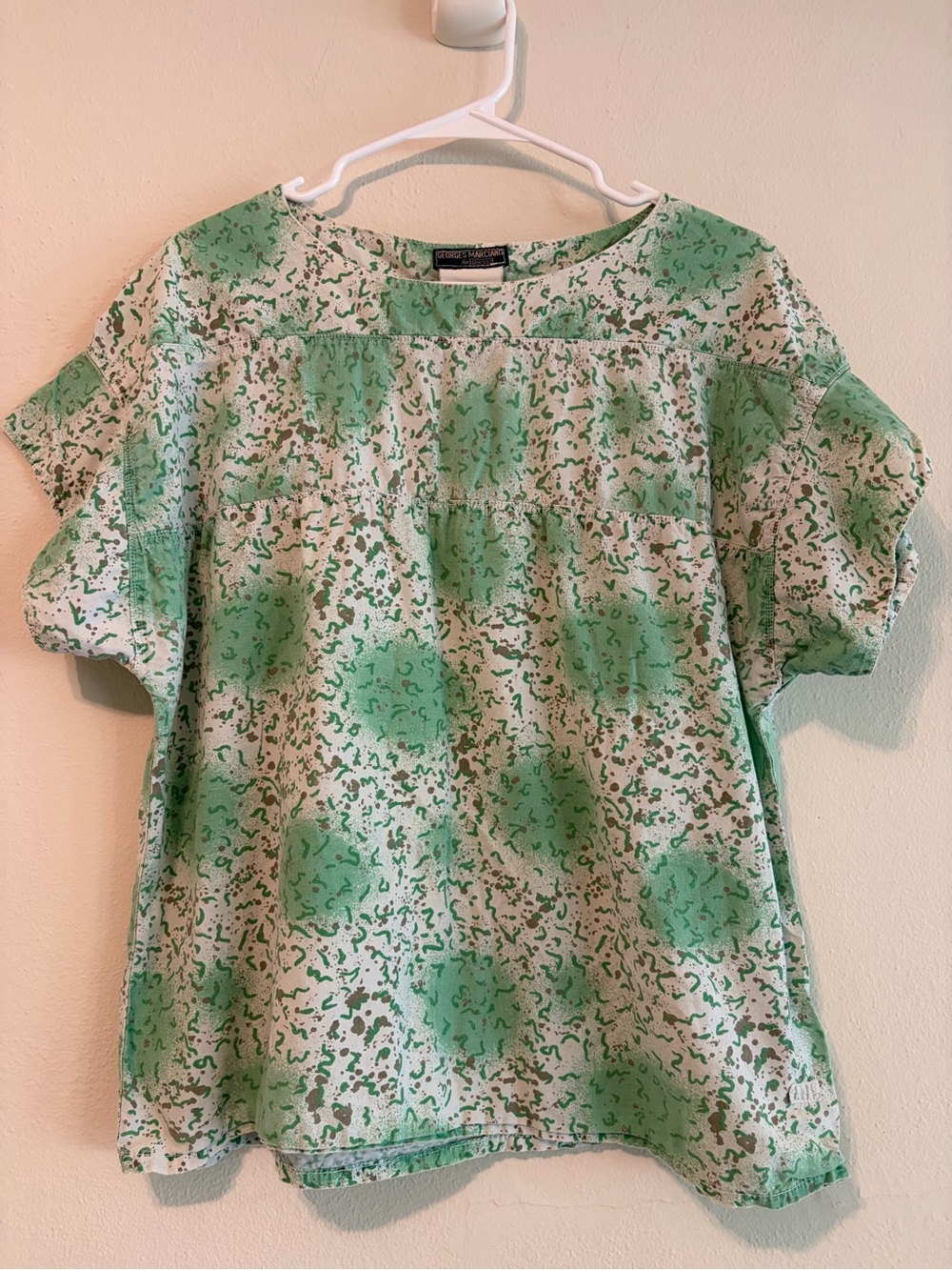Vintage GEORGES MARCIANO FOR GUESS Lightweight Green Patterned Women’s Top